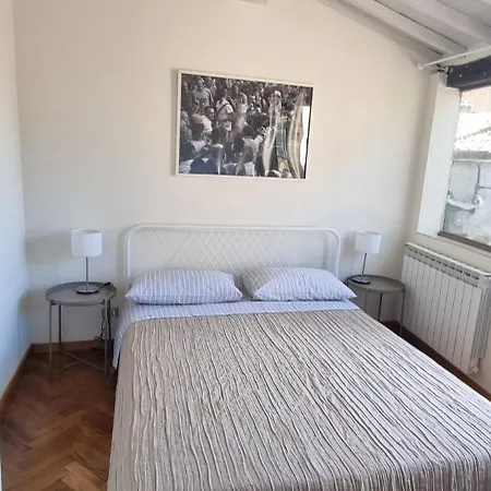 Alba -vista Unica Con Terrazza-