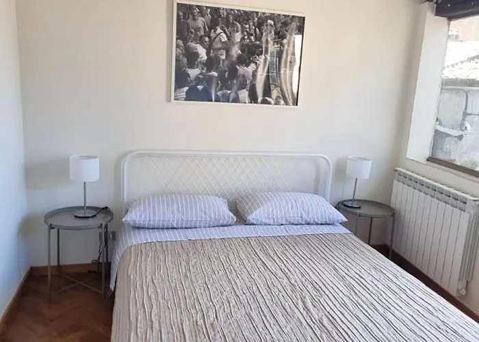 Alba -vista Unica Con Terrazza-